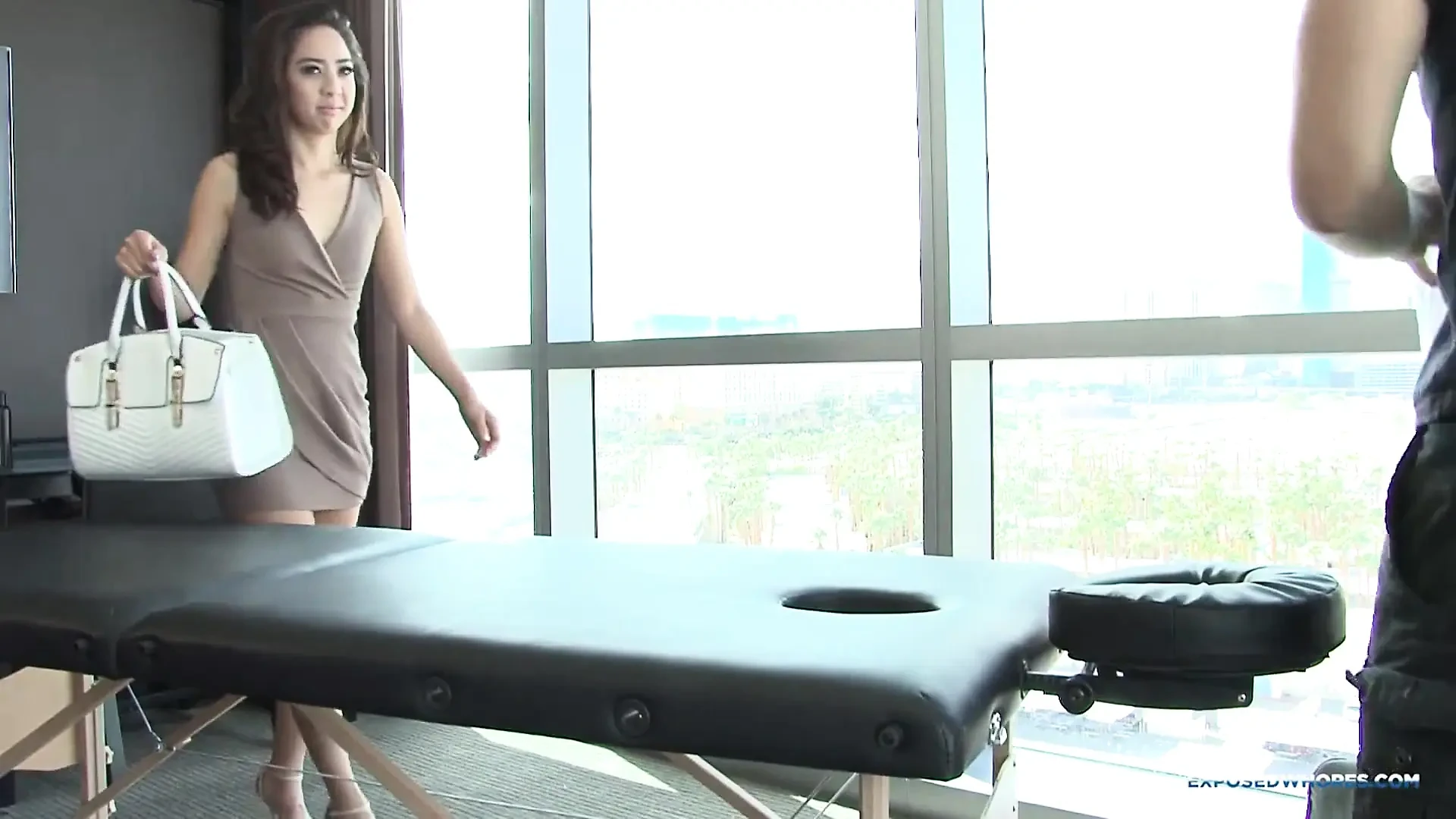 Asian massage whore Mila Jade