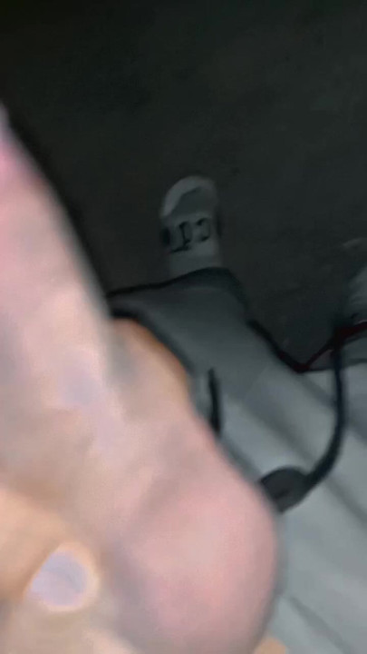 Ne mogu prestati milovati svoj kurac 💦