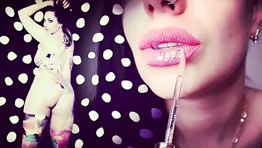 Dudak parlatıcısı ve şehvetli vücut şehveti!