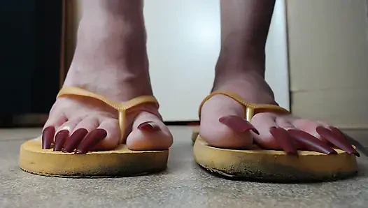 Kuku menggantung balik jepit kuning