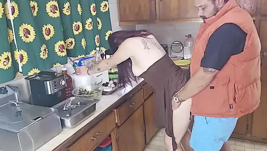 Quickie Kitchen Fuck