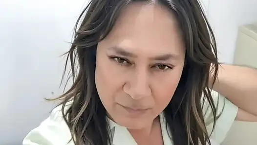 Hormonlarla fiziksel olarak transseksüele dönüşüm