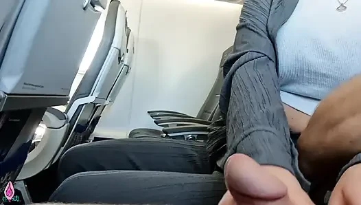 Cheating girl gives risky blowjob on the plane on a business trip