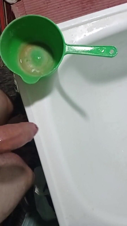 「超巨大ポンプチ○ポ」からの感動の瞬間。超素敵な大人のおもちゃ。巨大な巨大なチンポ。女の子も女性も巨大なペニスが大好きです。私は」