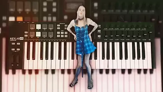 Gorgeous Babe in Mini Dress - Music Visualizer