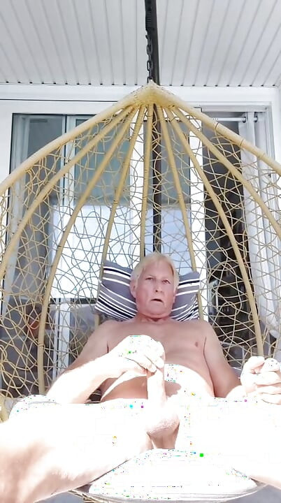 Clive's cum