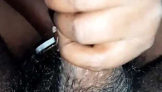 Bhabi India handjob dan muncrat di pantat