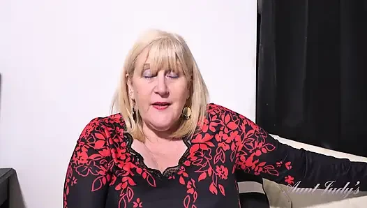 Auntjudys - büyük memeli olgun iri güzel kadın Catherine'in kıllı çalısı için bir bahçıvana ihtiyacı var