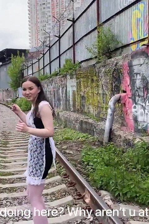 He Didn't Pull Out His Cock on Time, so This Little Slut May Get Pregnant Now