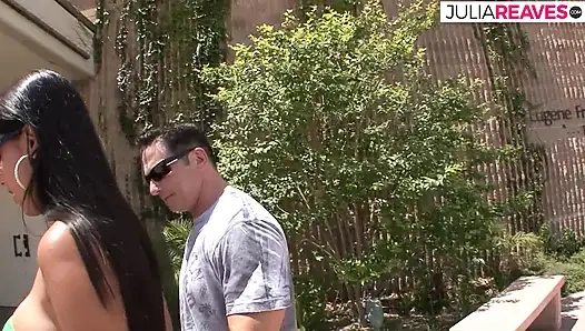 Seksi kız emdikten sonra canavar yarağa biniyor