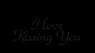 I Love Kissing You, (Low Res)