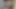 コロンビアのククタでルームメイトと一緒に座っている勃起したペニス