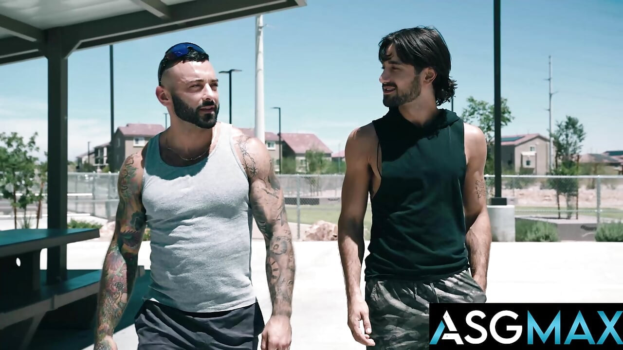 DISRUPTIVE FILMS - Drew Valentino Shows GF & Stepbrother How Vanilla He Really Is