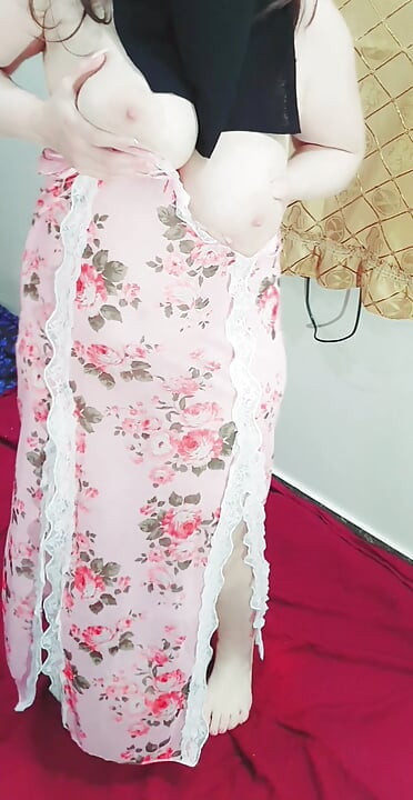 Ratu seksi berhijab menari perut arab