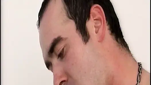 Mainin memek liar cewek biester biester dengan ganas