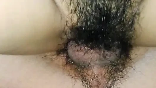 Pulen!!! Ibu warung yang sudah lama menjanda