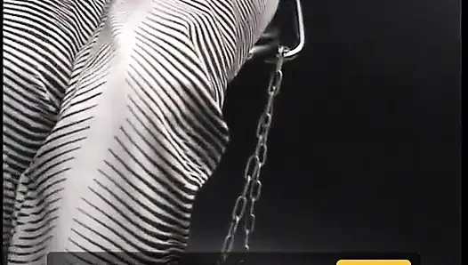 Tante semok rambut pirang lagi asik nyepong dan ngentot kontol posisi cowgirl di ruangan casting