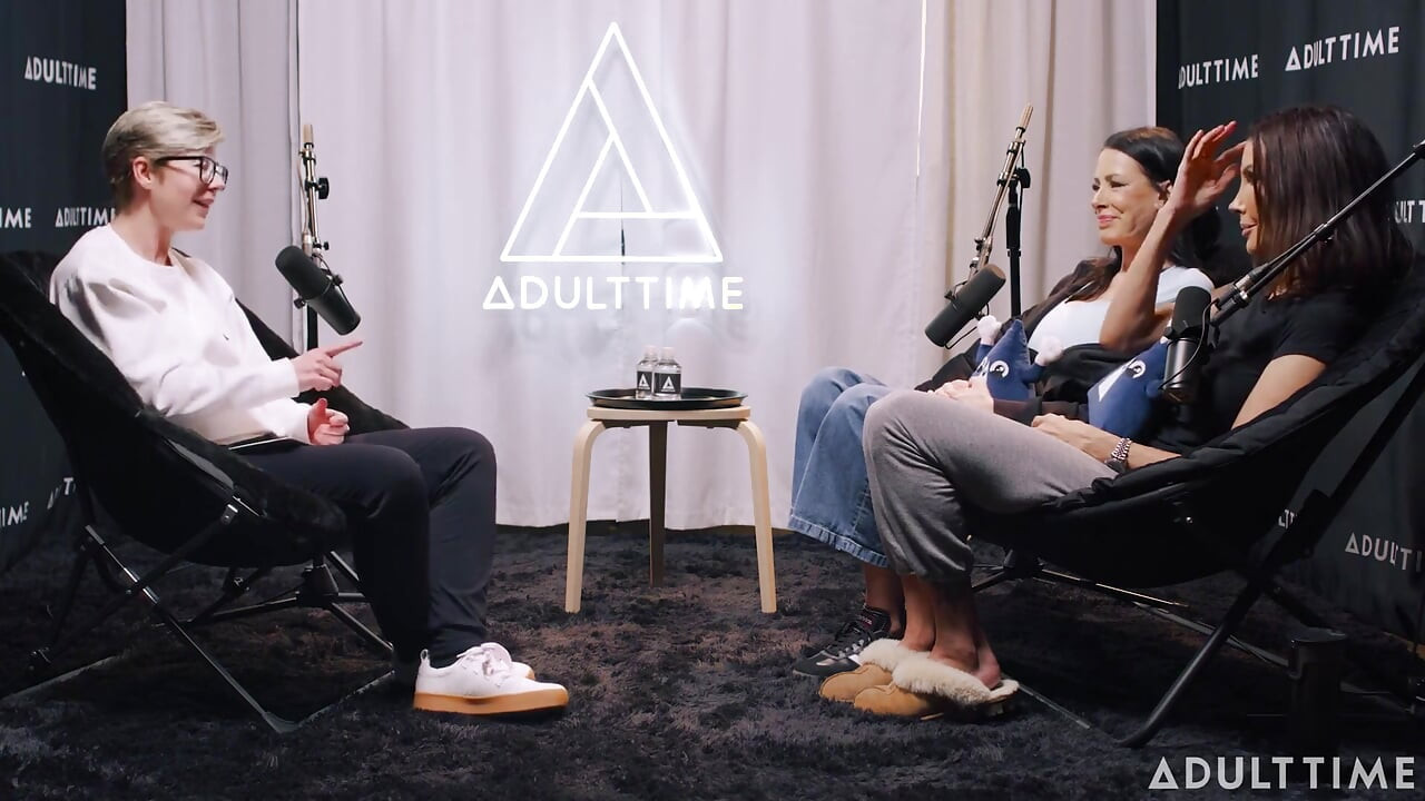 Shay Sights ve Reagan Foxx: ikizler, orta yaşlı seksi kadın patlaması ve beni de içeri al | Adult Time Podcast