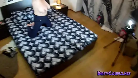 Трахаю милфу с гигантскими сиськами, минет и трах сиськами