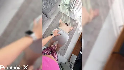 Cewek semok latina ini lagi asik twerking kontolnya - whale tail madness