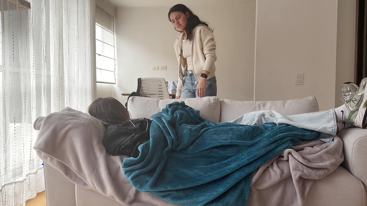 Mijn vrouw herinnert zich hoe je romantische lesbische seks moet hebben