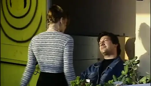 Behaarte muschi in retro-fick gefickt