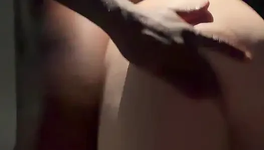 Memek sempit cewek semok pantat bahenol ini dientot gaya doggy habis-habisan sampai mengerang keenakan