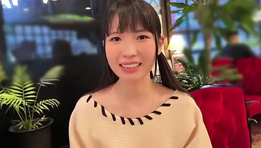 A118F03 A natural, innocent, small-animal-type girl with a lingering innocence! Meeting at a café and moving to a love hotel, starting with a toast and a sneaky filming sex scene!