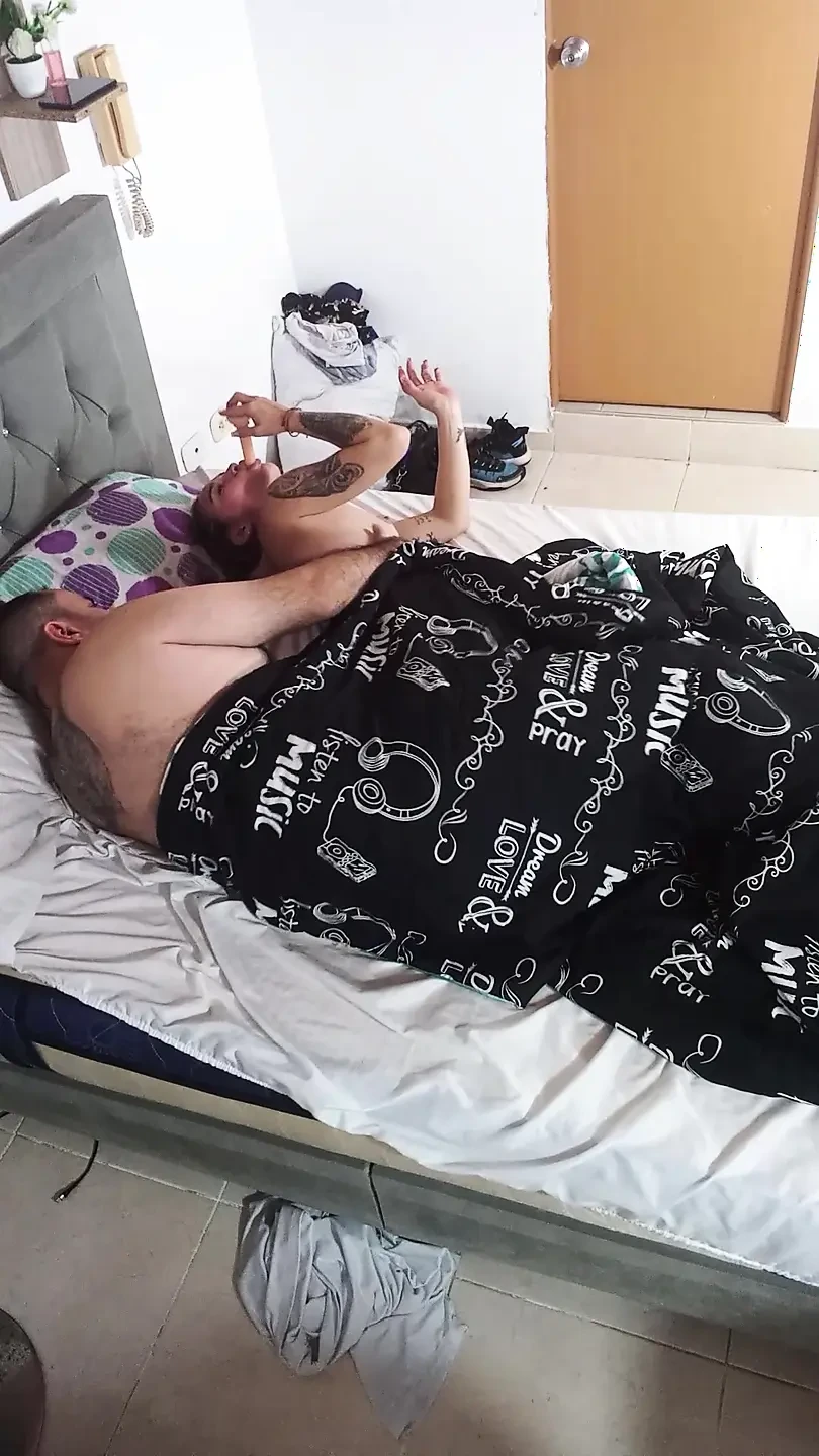 我的爱人给我拍摄一段视频。