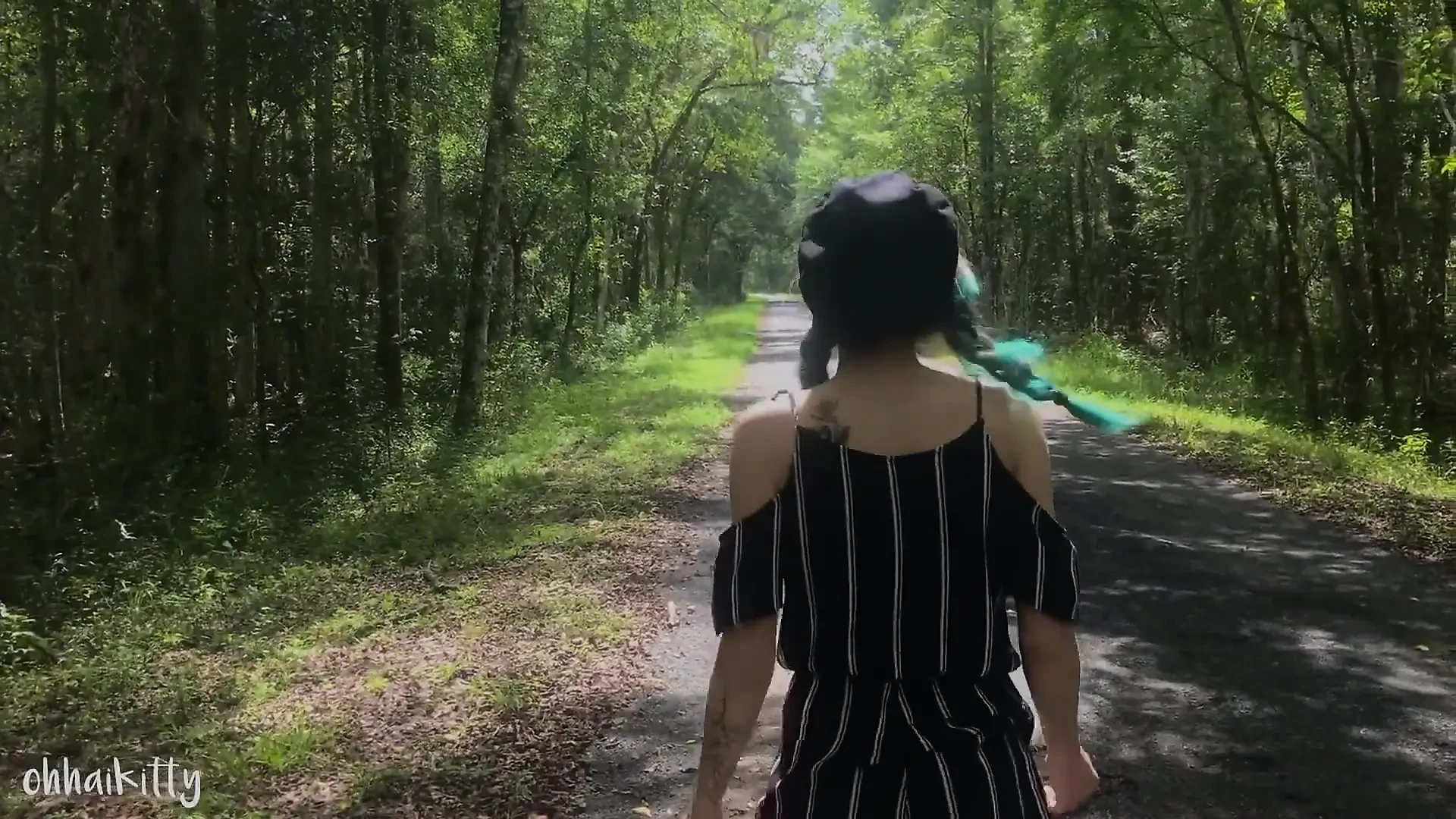 Pisciare sulla strada - Beccato! Audio cattivo