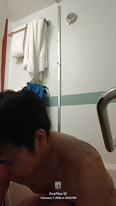 Solo Cruise Ship Cabin Bathroom Masturbation – Throbbing Penis & Slippery Bathtub Wanking