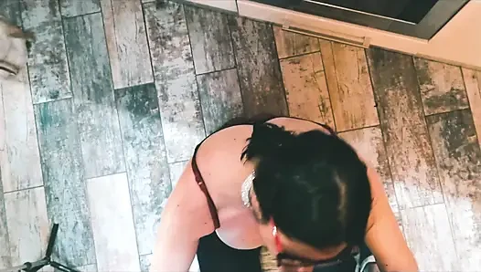 Sadakatsiz evli kadın dölle kaplı