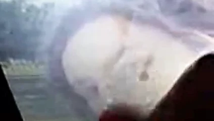 Karısının36h'in güzel yüzüne bir yük çekmek