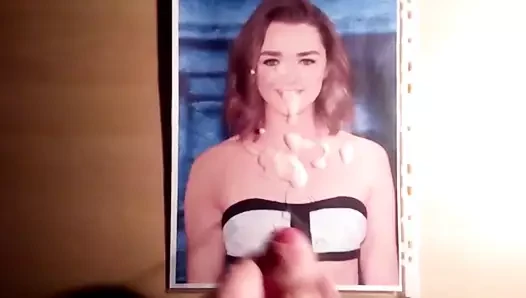 maisie williams üzerinde Cumtribute 2
