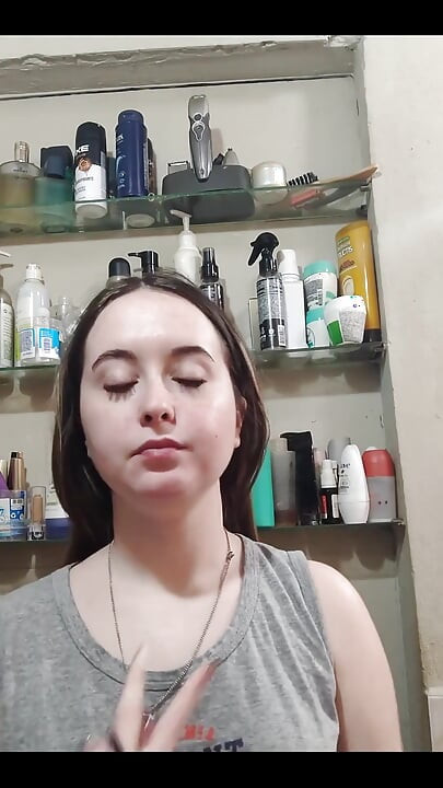 Потім я розплутую своє волосся