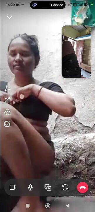 Golo kupanje sa bhabhi video pozivom