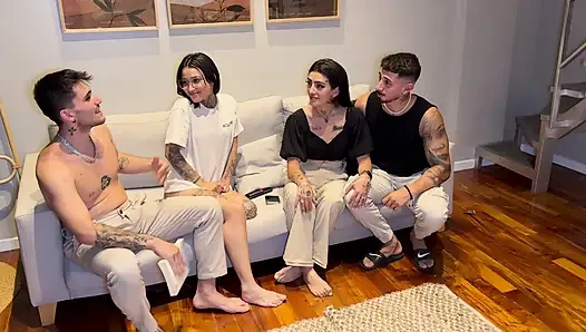 Teman-teman Saya Tiba Saat Kami Bercinta Dan Berakhir Dengan Swingers - Anto Magali Dan Mika