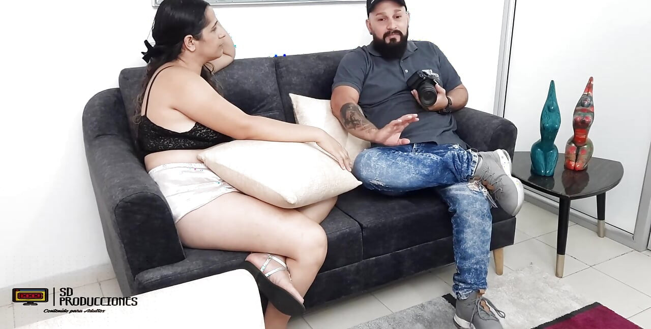 내 이복 여동생의 섹시한 사진을 찍어!