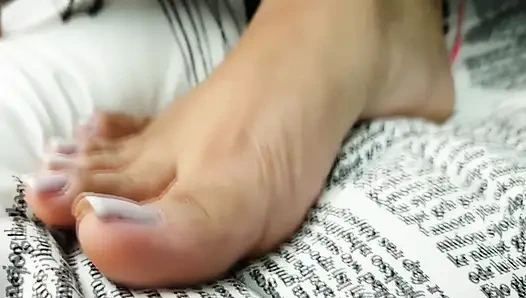 Kaki jenjang gabriela sampaio dientot sama kaki jenjang yang berbahaya!