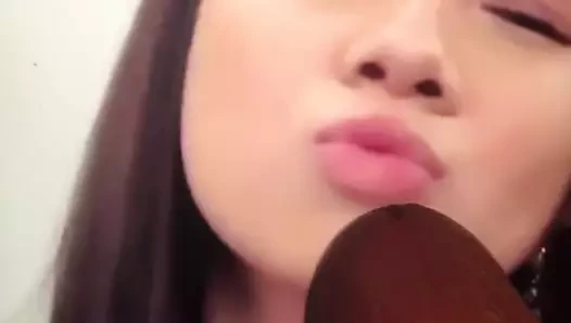 Niki zefanya boşalmak haraç ancak o gets mad