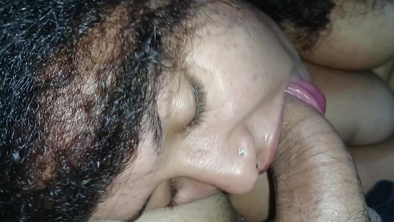 THE BEST BLOWJOB IN THE WORLD, SHE SMEARS HERSELF WITH THE HARD COCK OF THE CUCKOLD