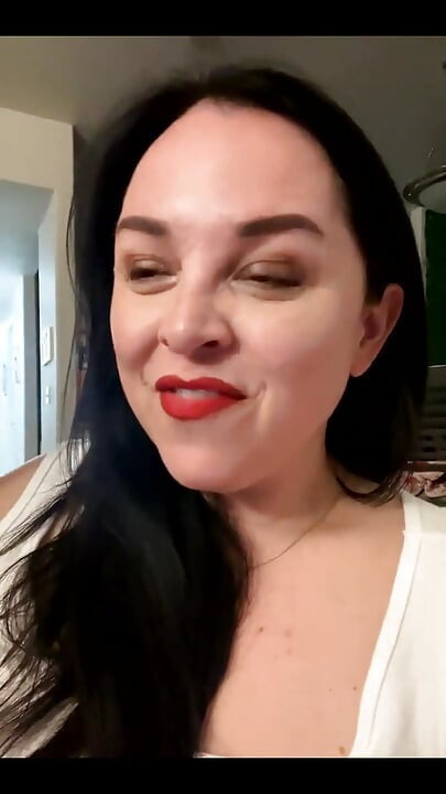 Strumieniuj z dużymi piersiami