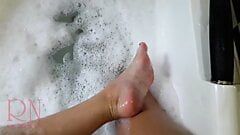 Regina Noir takes a bath in the jacuzzi. Naked woman in the bath. Masturbation in the jacuzzi. Teaser