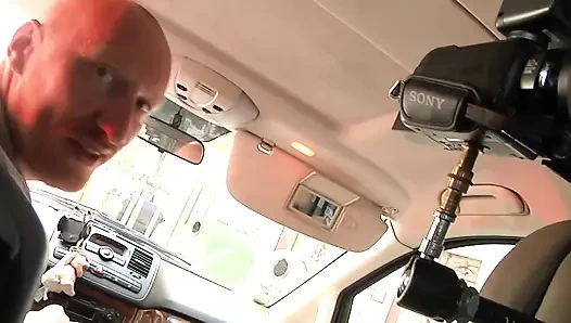 Fick bus ngentot di luar ruangan di van