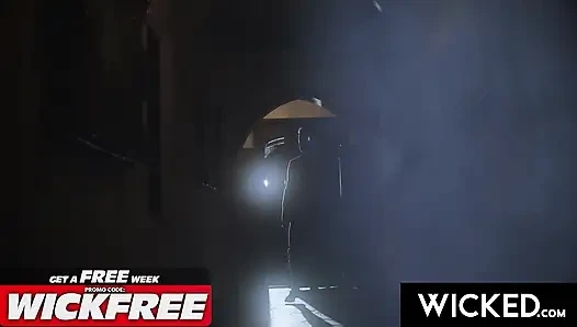 WICKED - kimmy granger schreit vor vergnügen an zu viel hämmern