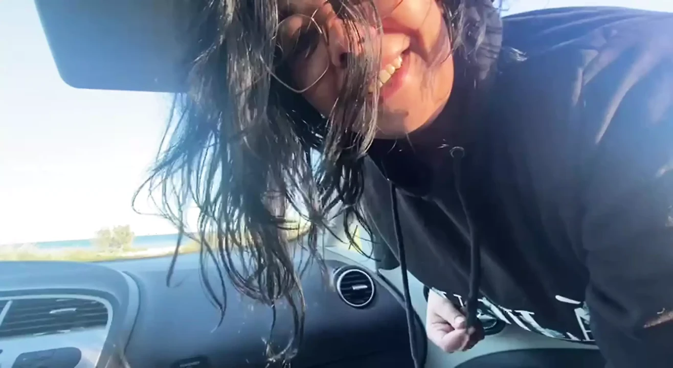 Maya gets in a stranger's car and they get fucked on the road