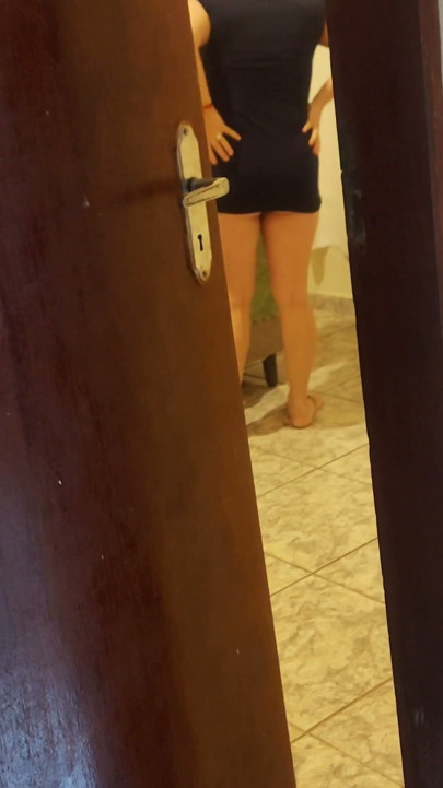 18 year old teenager is going to get ready to party I see her in the doorway! | Clip 2