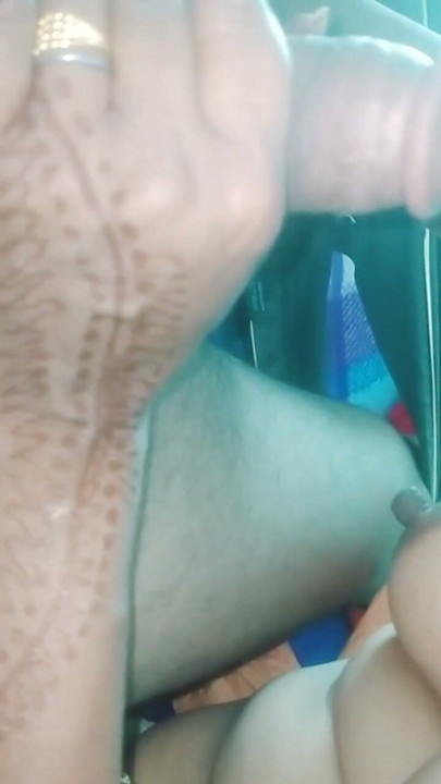 Desi indian soniya bhabi sucking dick | Clip 1