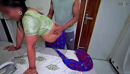 Моя горничная флиртует раком. Горничная с большой задницей жестко трахается владельцем, когда горничная была зачистка пола с хинди аудио.