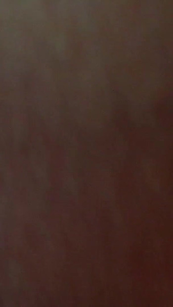 Napínavý okamžik z "Německá femdom teen dává plivat a rukavice honění otrokovi v POV"
